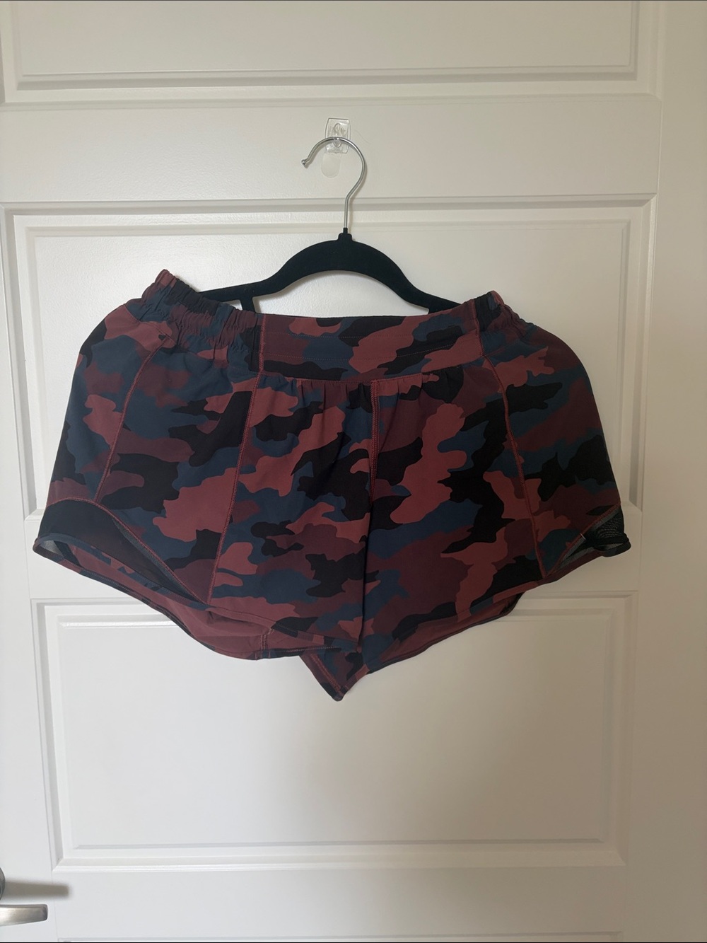 lululemon athletica Women's Camo Athletic Shorts - Burgundy, Navy, Black